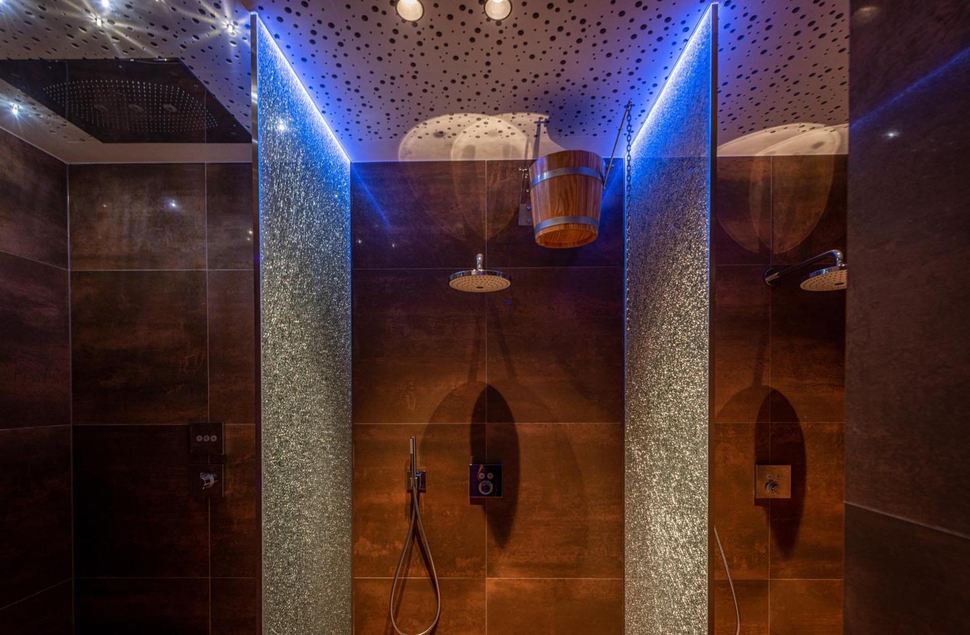 Skylodge Alpine Homes Haus im Ennstal Bagian luar foto